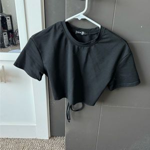 black cropped tshirt